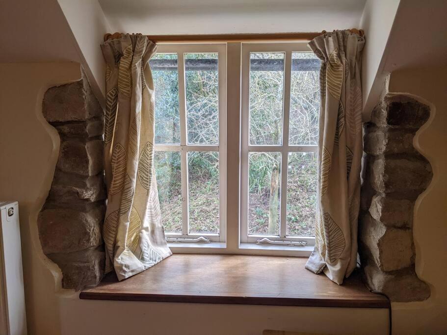 The Old Granary Farm Cottage Abergavenny Exterior photo